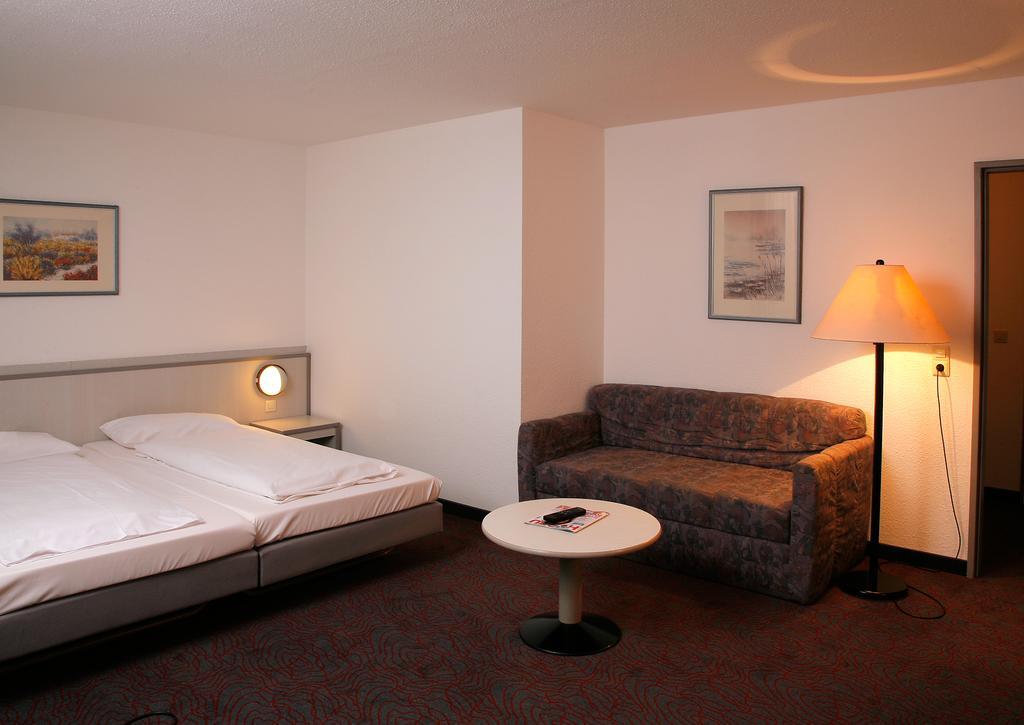 Days Inn Kassel Hessenland Pokoj fotografie